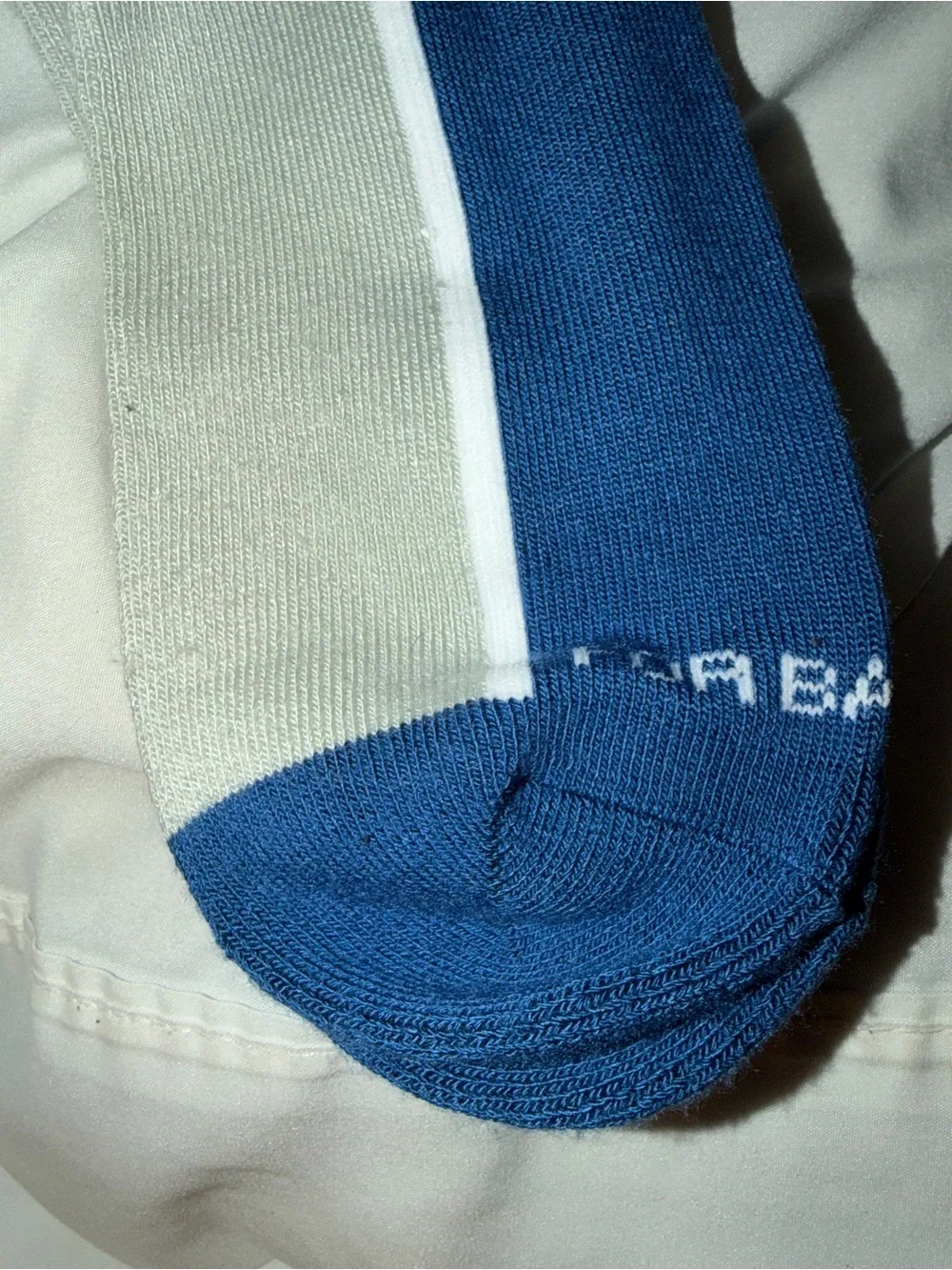 For Bare Feet NHL Hockey Toronto Maple Leafs Socks Men’s Size Large New No Tags.